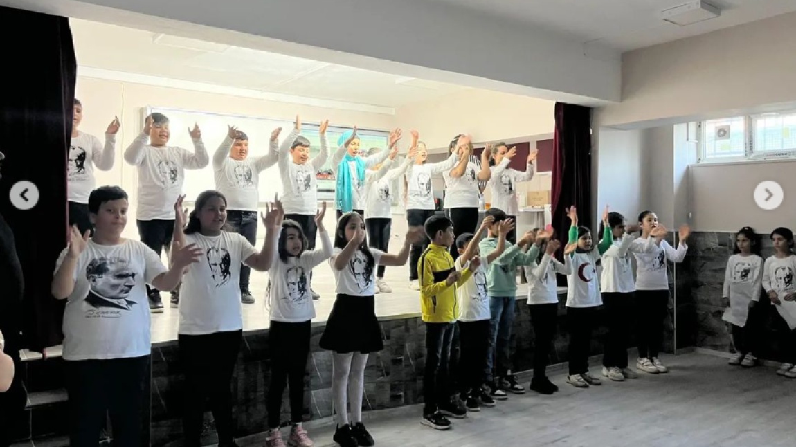 Okulumuzda 18 Mart Çanakkale Zaferi ve Şehitleri Anma Günü Programı Yapıldı